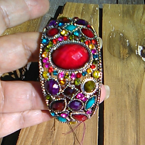 Nwt Multicolored beaded bracelet - Picture 5 of 5